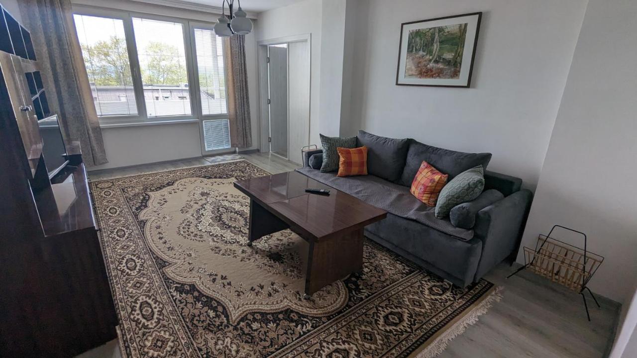 וארנה Roza Apartment מראה חיצוני תמונה