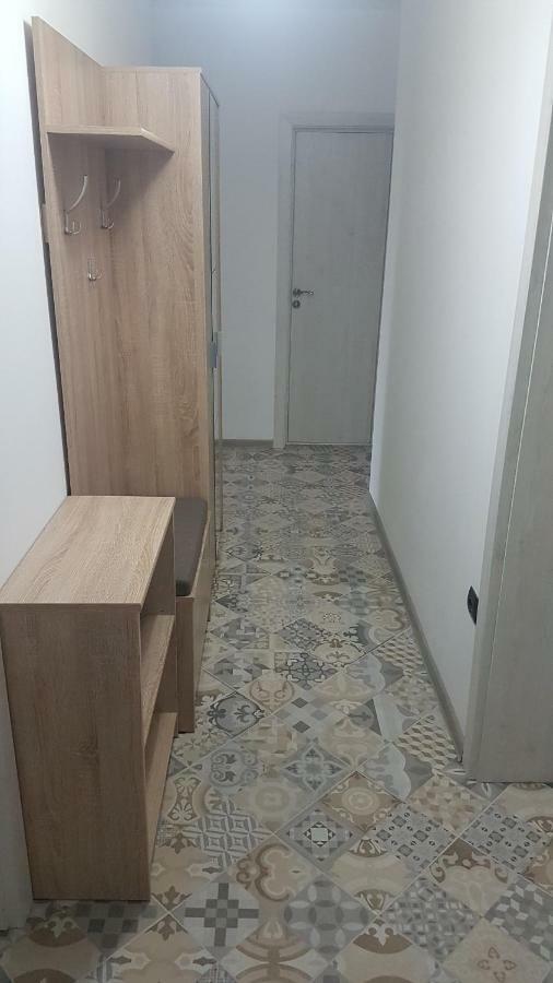 וארנה Roza Apartment מראה חיצוני תמונה