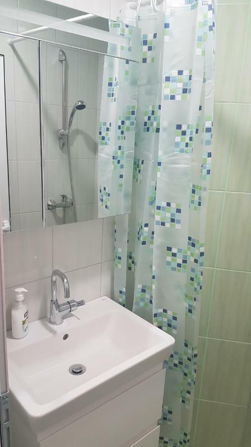 וארנה Roza Apartment מראה חיצוני תמונה